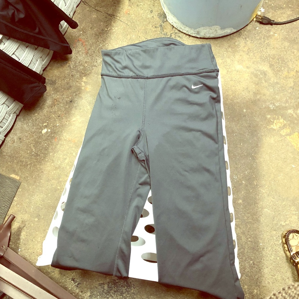 Nike capris